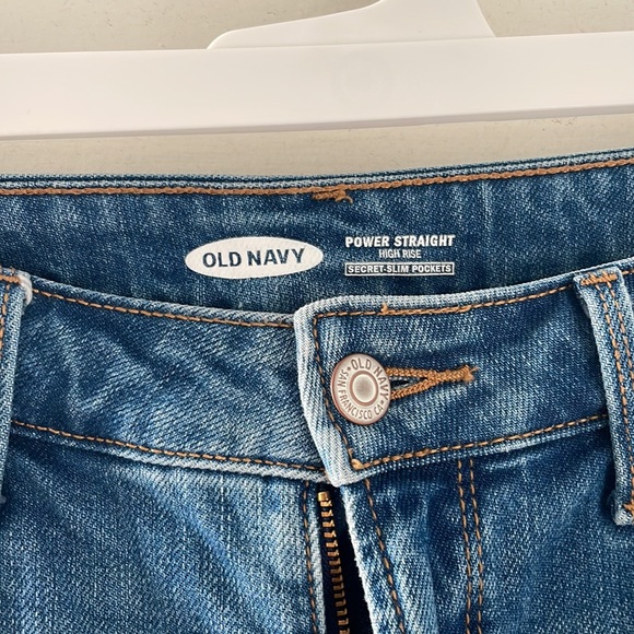 Old Navy Power Straight Ankle Jeans - Picture 3 of 4